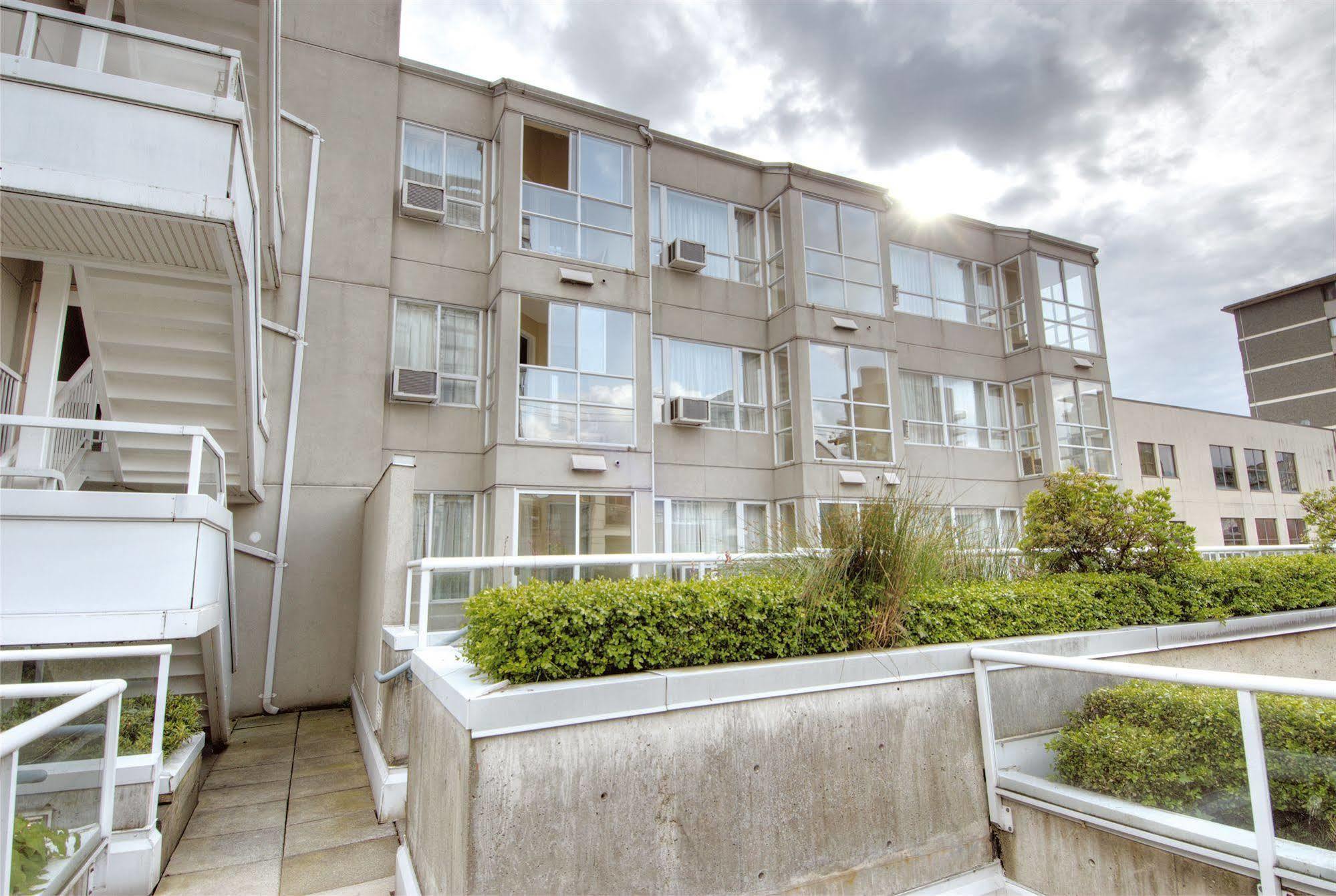 Robson Suites Vancouver Exterior foto